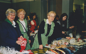 Joulumyyjäiset -10 Joulumyyjäiset -10
